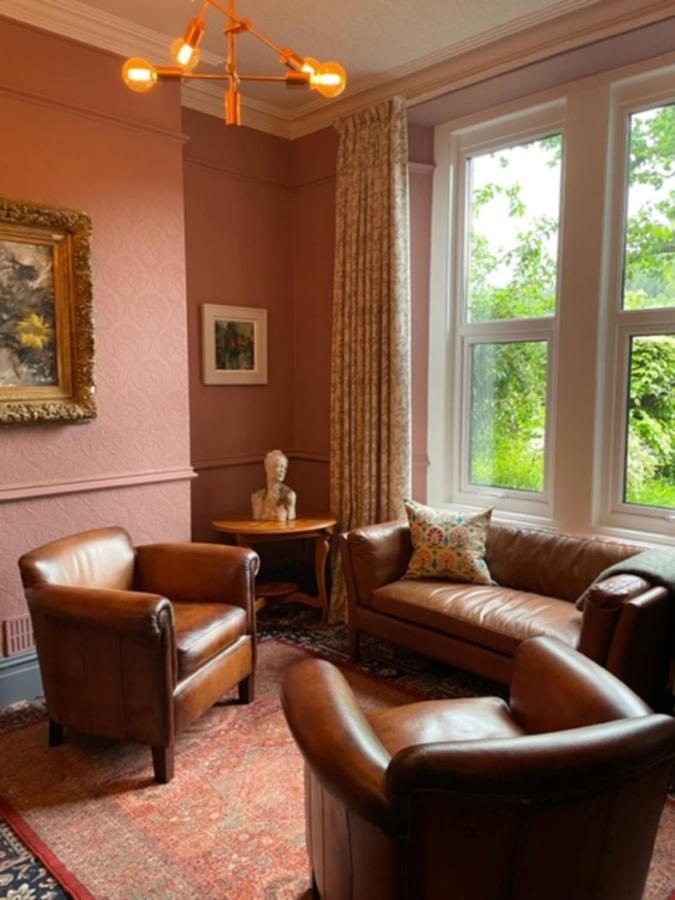 Mary'S Court Guest House - Mairlys เบเทส-อี-คอย ภายนอก รูปภาพ